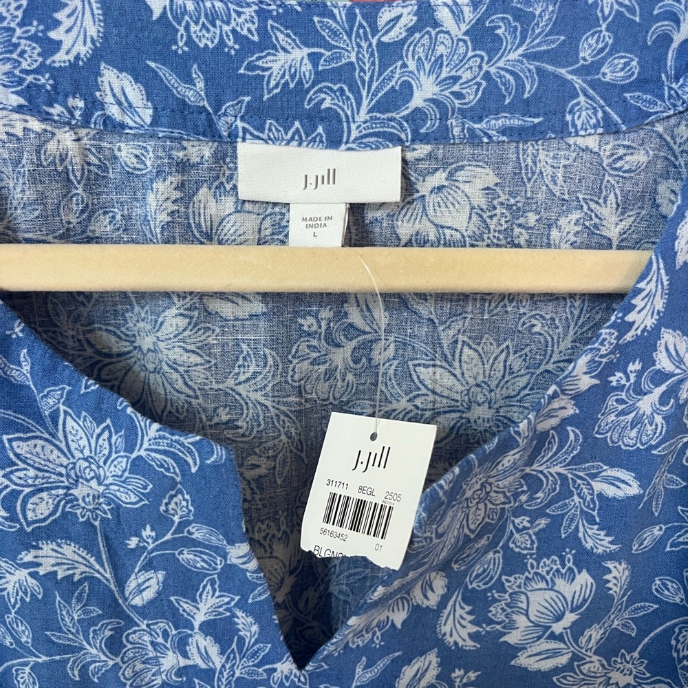 J Jill Blue White Floral Linen Blend Size Large Boho Lightweight Flowy Top NWT - Picture 5 of 6